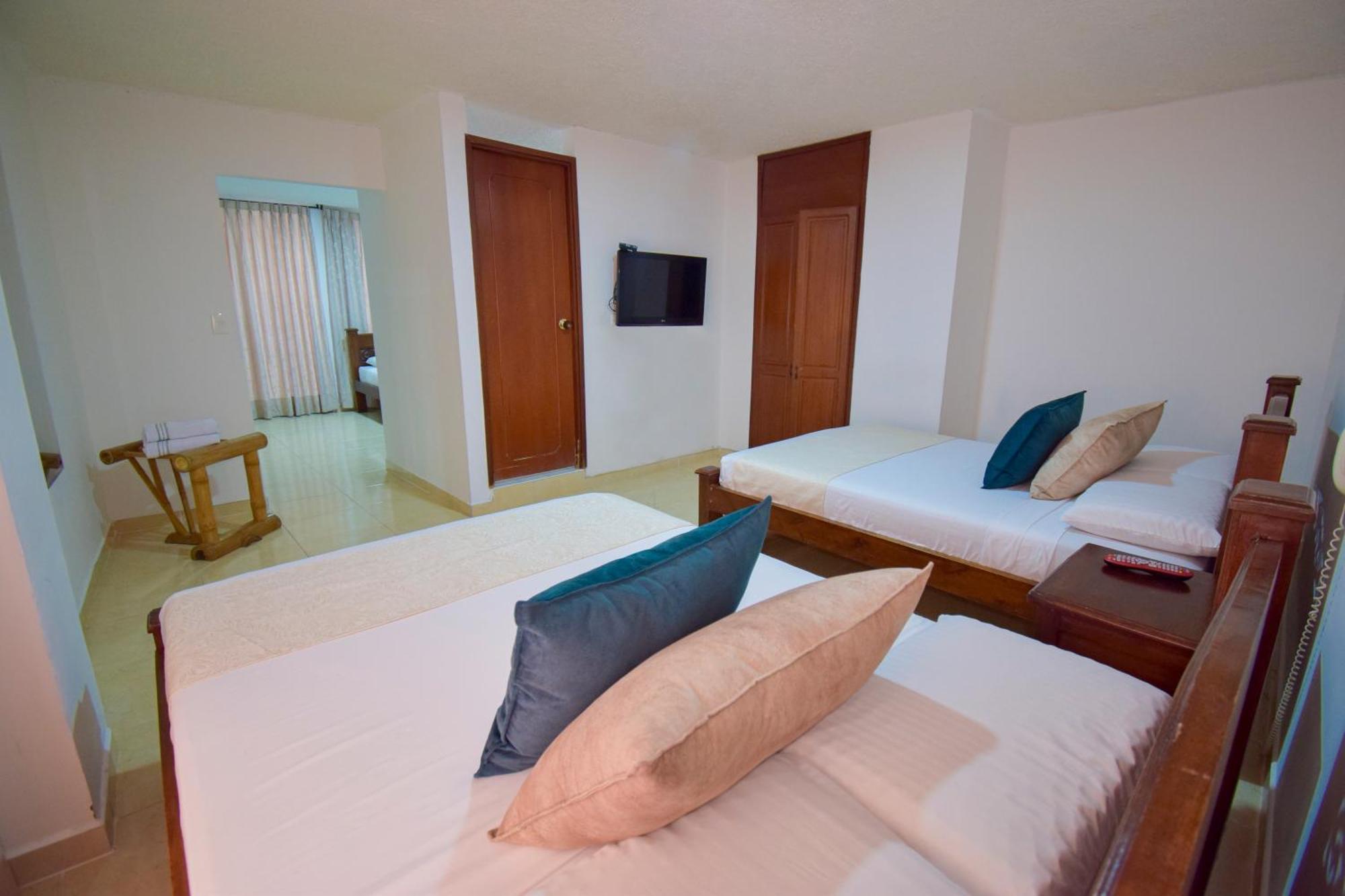 Hotel Toledo Plaza Armenia  Dış mekan fotoğraf