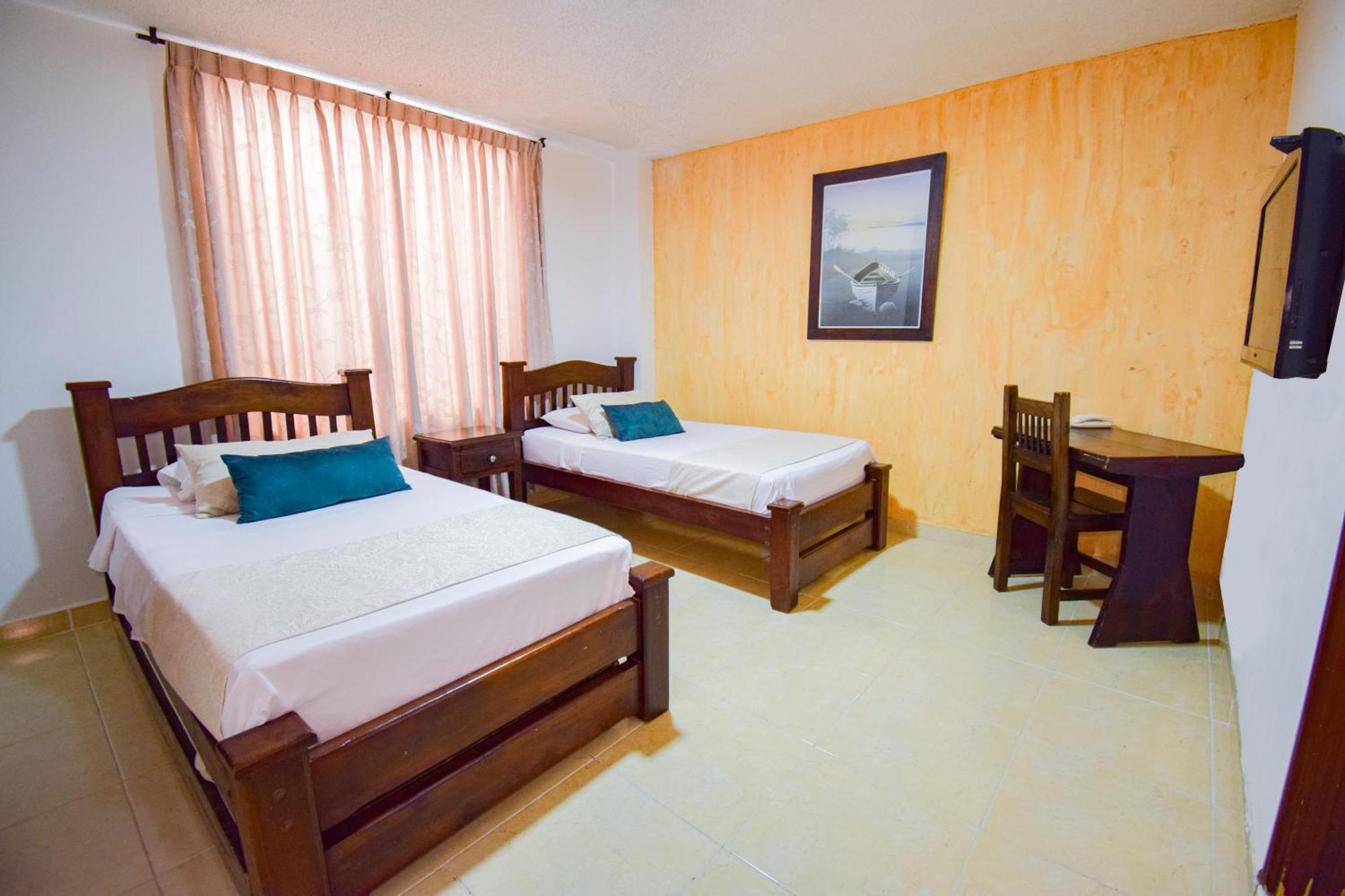 Hotel Toledo Plaza Armenia  Dış mekan fotoğraf