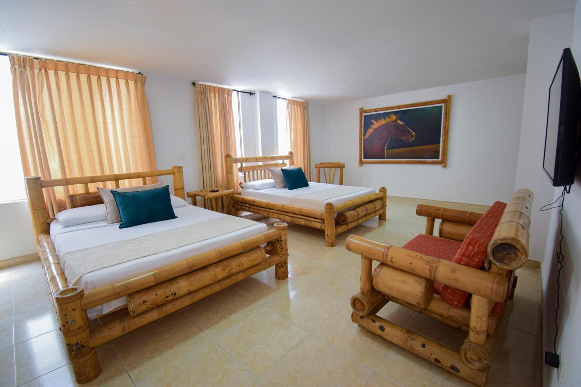Hotel Toledo Plaza Armenia  Dış mekan fotoğraf