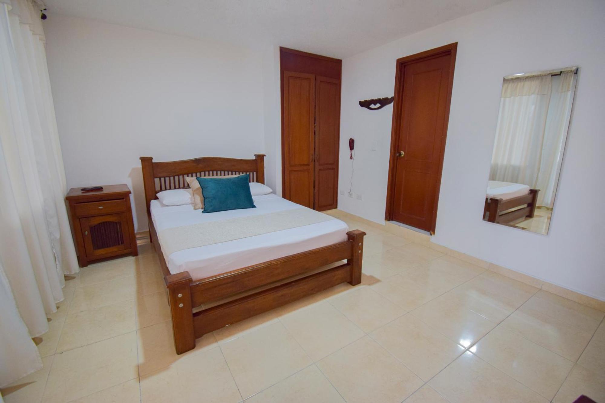 Hotel Toledo Plaza Armenia  Dış mekan fotoğraf