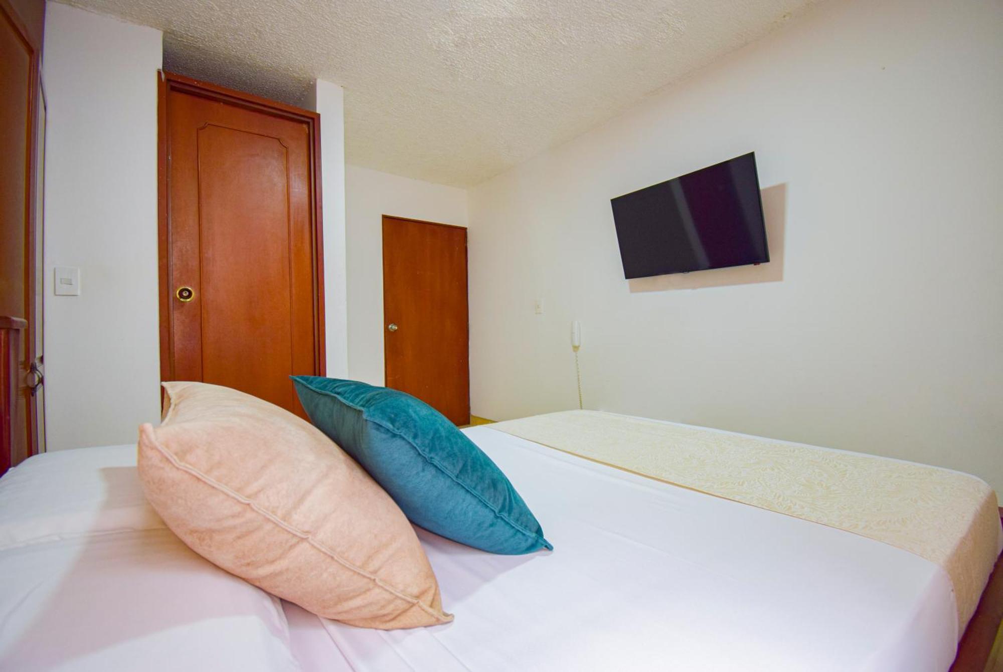 Hotel Toledo Plaza Armenia  Dış mekan fotoğraf
