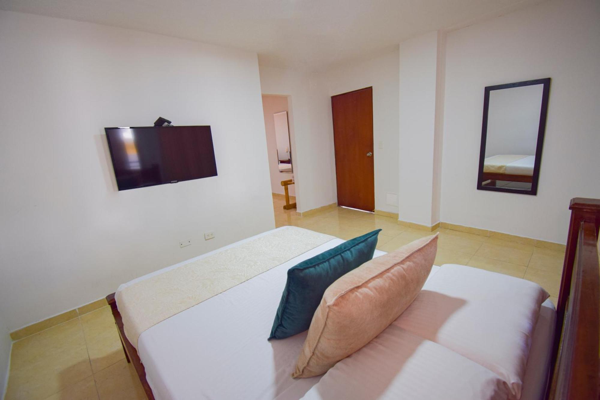 Hotel Toledo Plaza Armenia  Dış mekan fotoğraf
