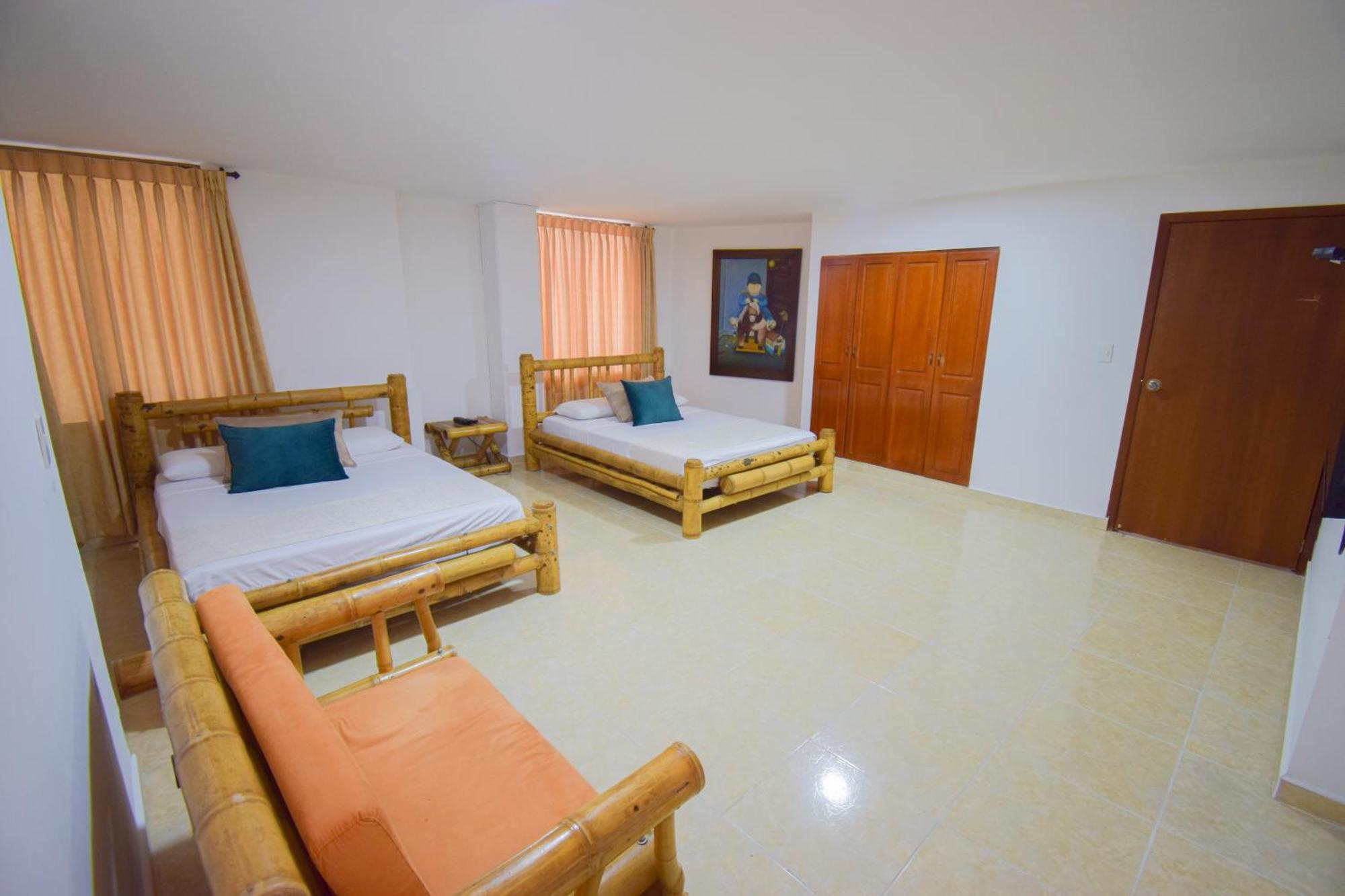 Hotel Toledo Plaza Armenia  Dış mekan fotoğraf