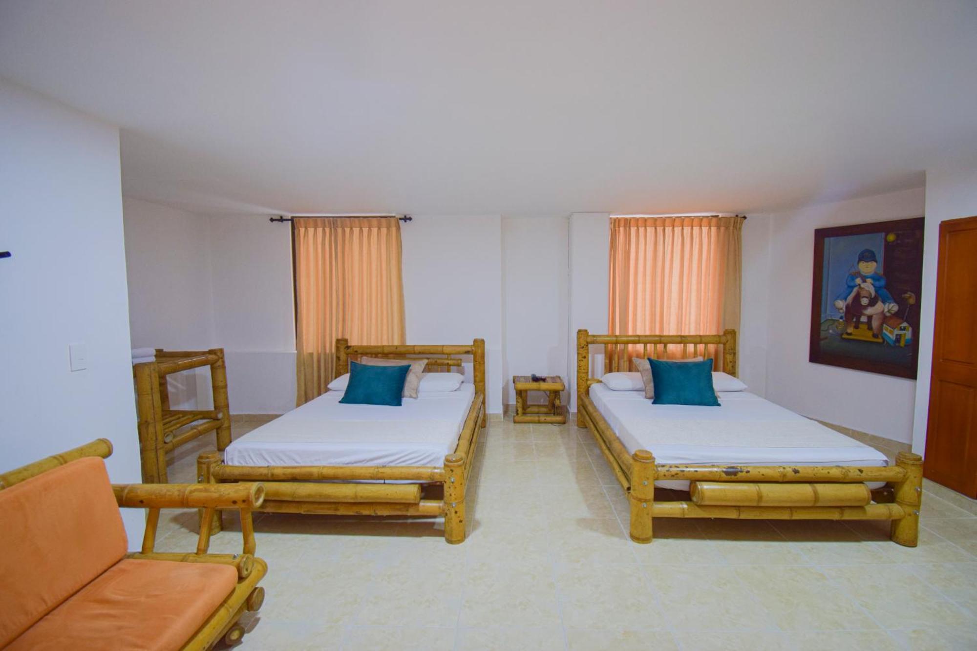 Hotel Toledo Plaza Armenia  Dış mekan fotoğraf