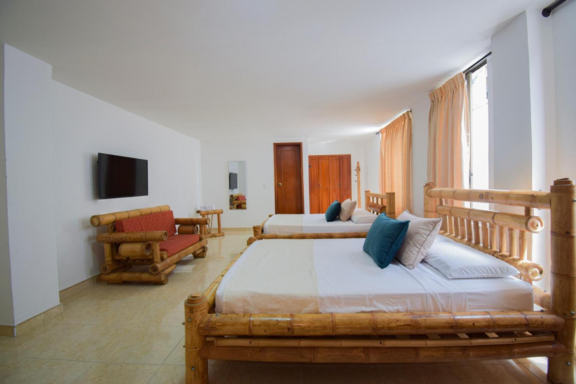 Hotel Toledo Plaza Armenia  Dış mekan fotoğraf