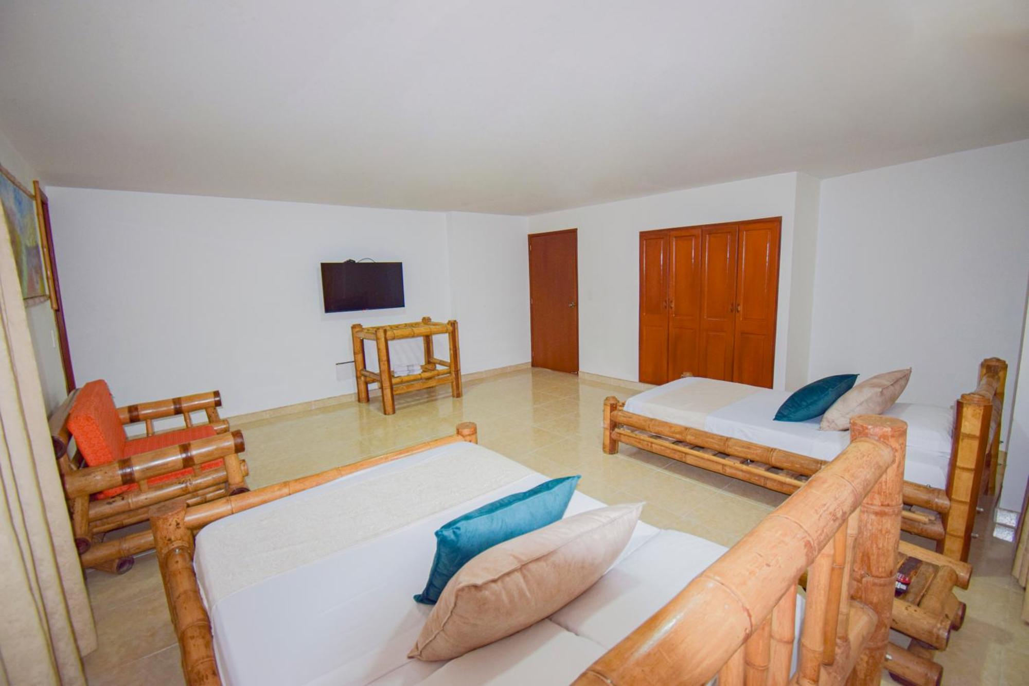 Hotel Toledo Plaza Armenia  Dış mekan fotoğraf