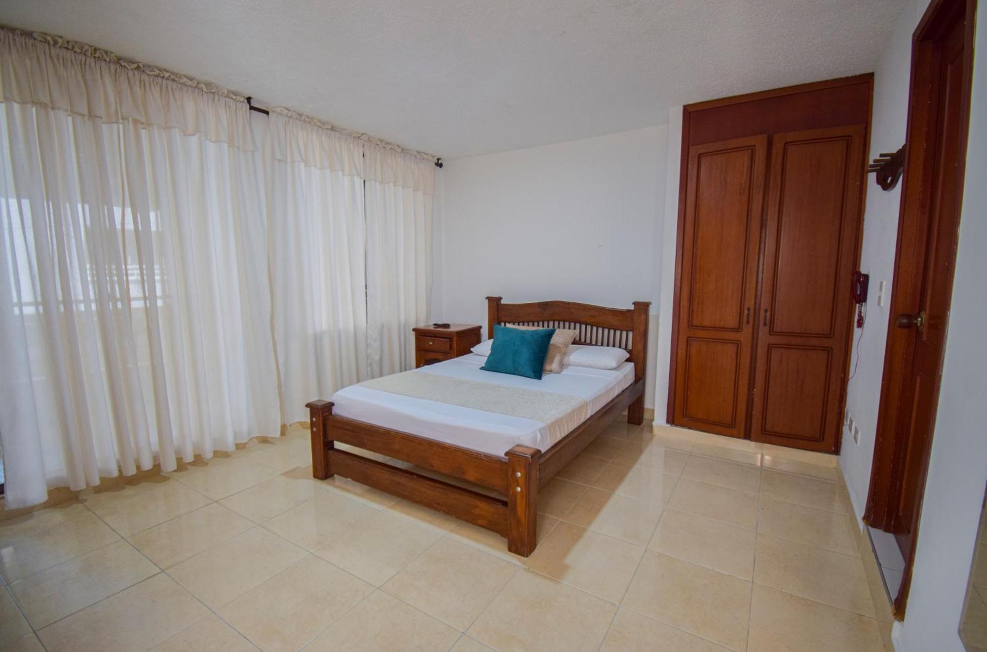 Hotel Toledo Plaza Armenia  Dış mekan fotoğraf